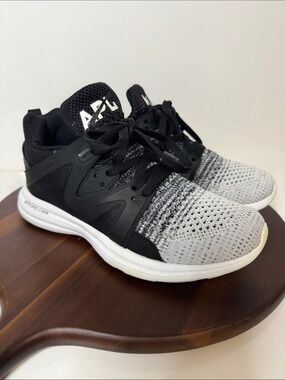APL Ascend Propelium Running Shoe Black & Gray Size 8